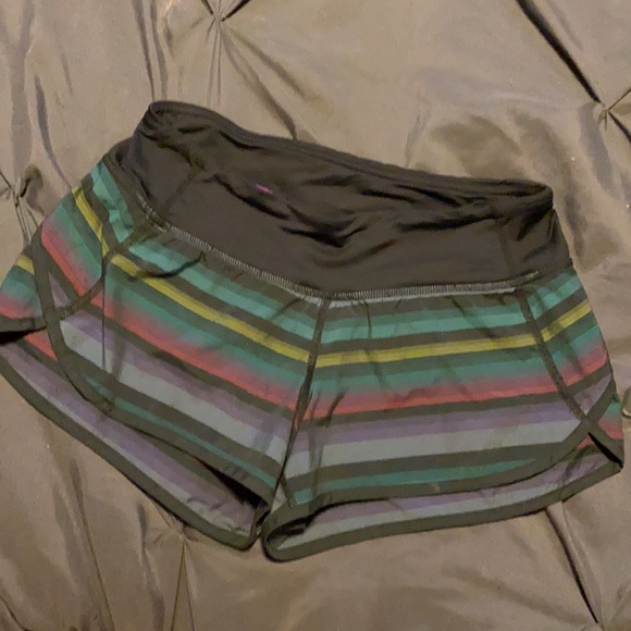 Super rare lululemon poncho stripe speed shorts 🦄 - Picture 6 of 7